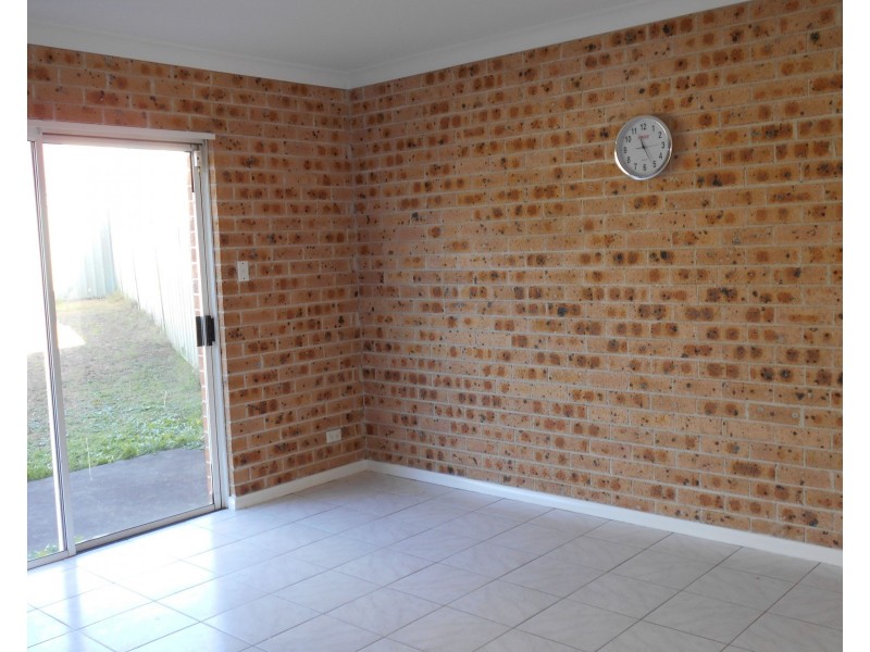 12 Hollydene Crescent, Edensor Park NSW 2176