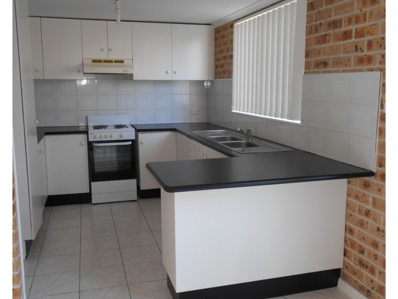 12 Hollydene Crescent, Edensor Park NSW 2176