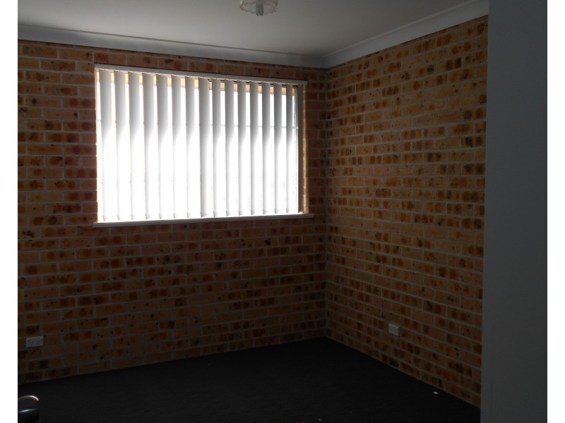 12 Hollydene Crescent, Edensor Park NSW 2176