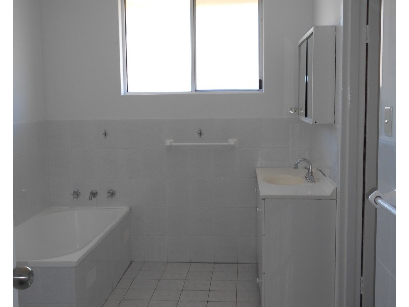 12 Hollydene Crescent, Edensor Park NSW 2176