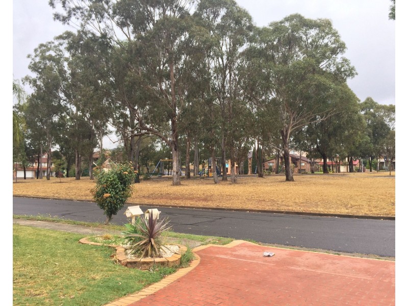 7A Burramy Close, Bossley Park NSW 2176