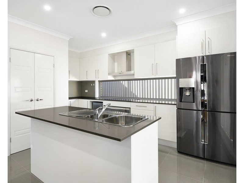 30 Rodeo Drive, Green Valley NSW 2168