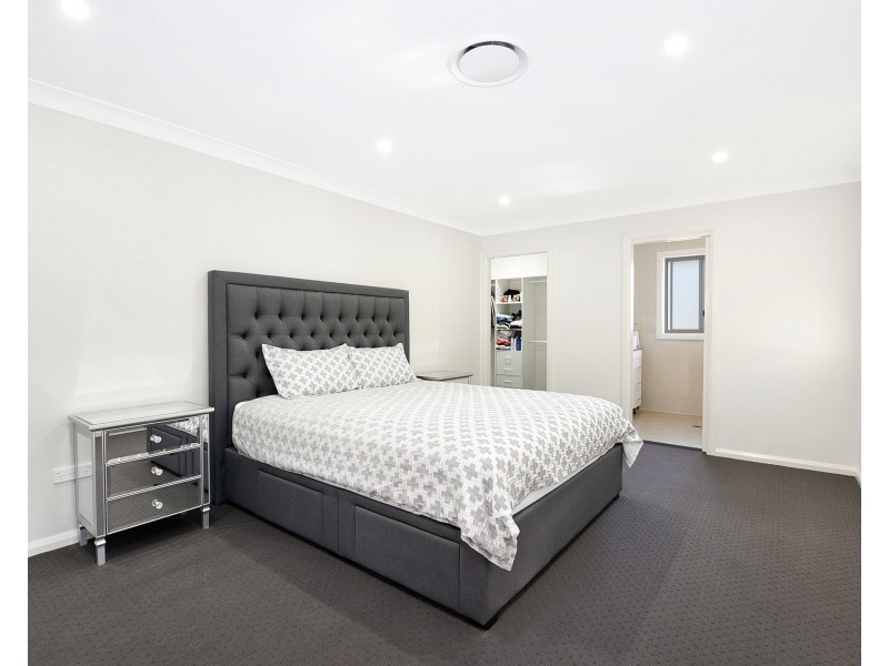 30 Rodeo Drive, Green Valley NSW 2168