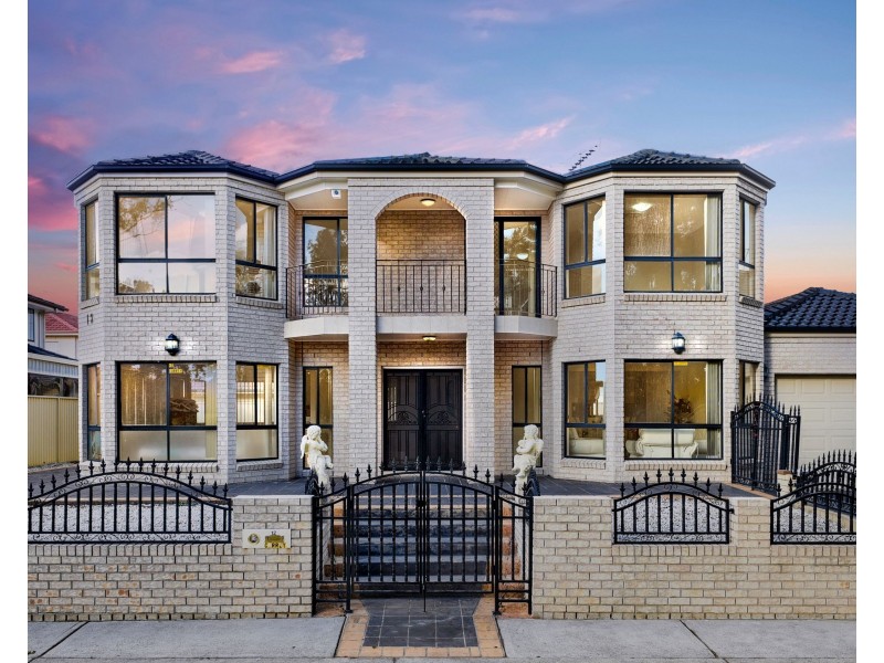 12 Currey Place, Fairfield West NSW 2165