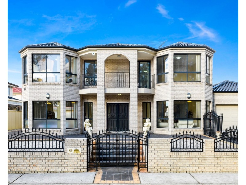 12 Currey Place, Fairfield West NSW 2165