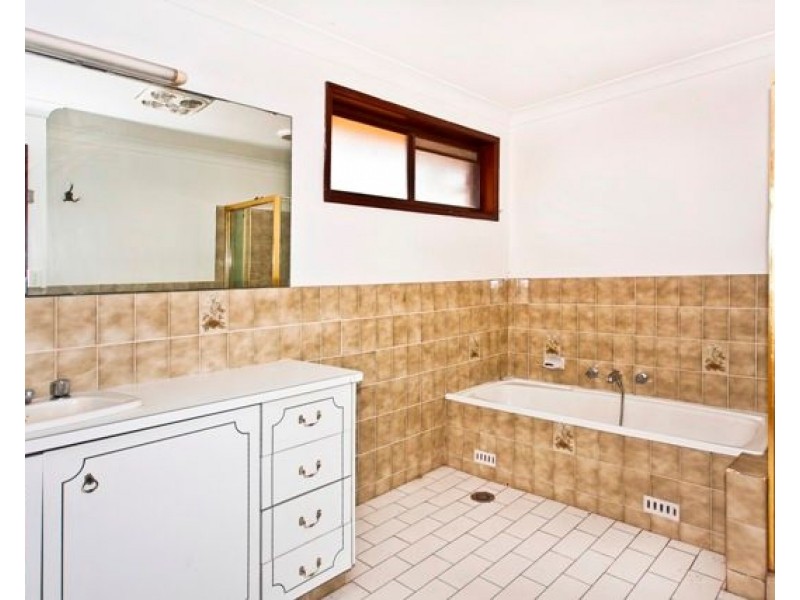 13 Ben Lomond Street, Bossley Park NSW 2176