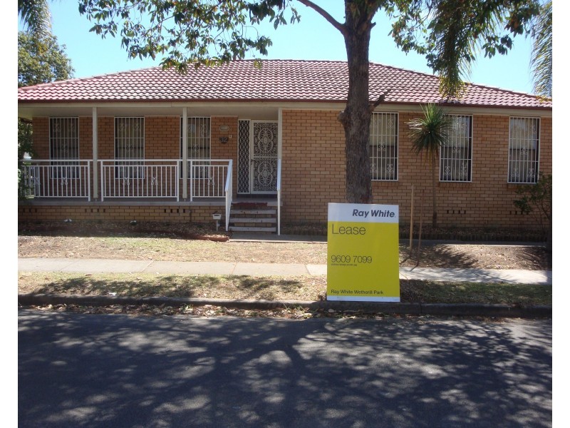 32 Ainsworth Crescent, Wetherill Park NSW 2164
