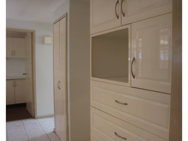 32 Ainsworth Crescent, Wetherill Park NSW 2164