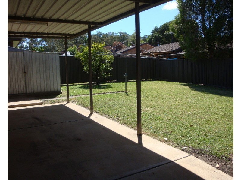 32 Ainsworth Crescent, Wetherill Park NSW 2164