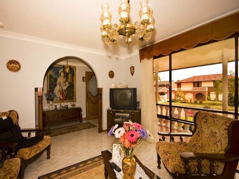 5 Apache Road, Bossley Park NSW 2176