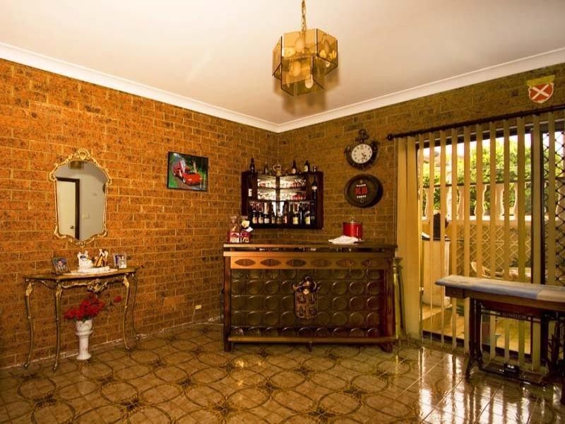 5 Apache Road, Bossley Park NSW 2176