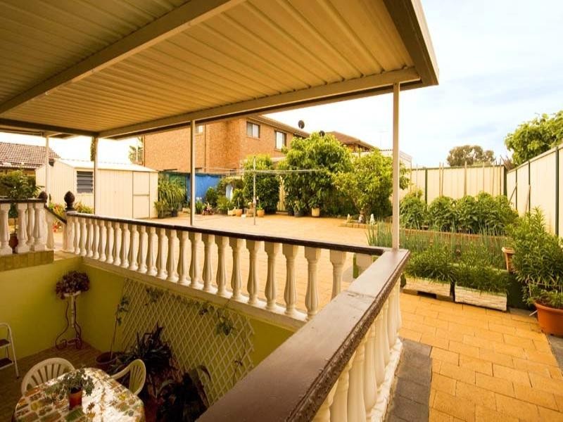 5 Apache Road, Bossley Park NSW 2176