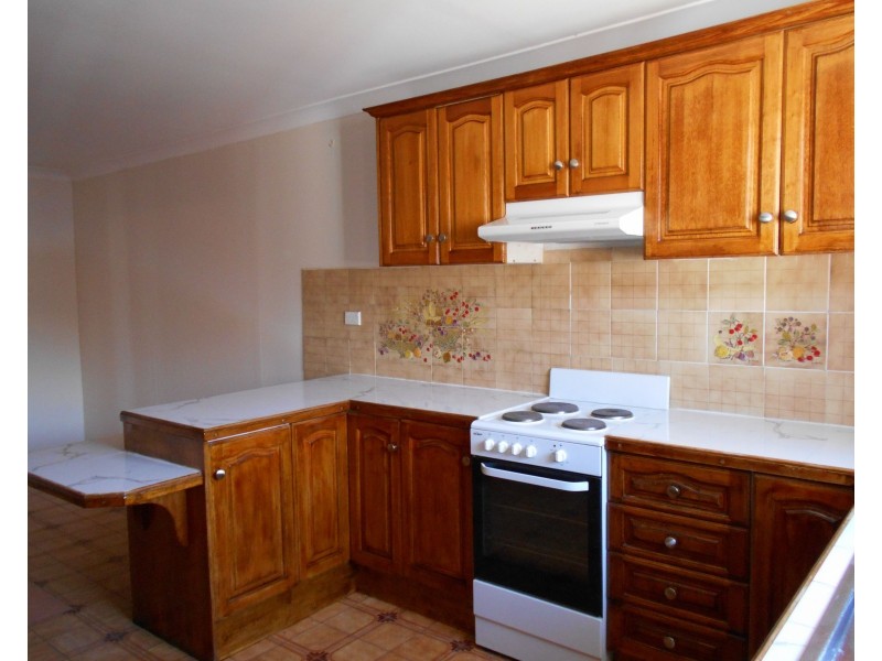 14 Dashmere Crescent, Bossley Park NSW 2176