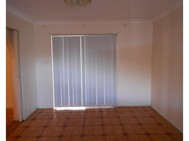 14 Dashmere Crescent, Bossley Park NSW 2176