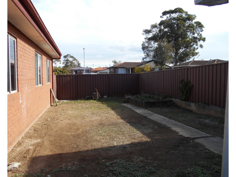 14 Dashmere Crescent, Bossley Park NSW 2176