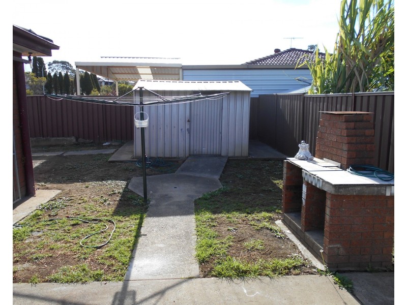 14 Dashmere Crescent, Bossley Park NSW 2176
