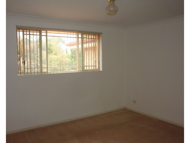 10B Mataro Close, Edensor Park NSW 2176