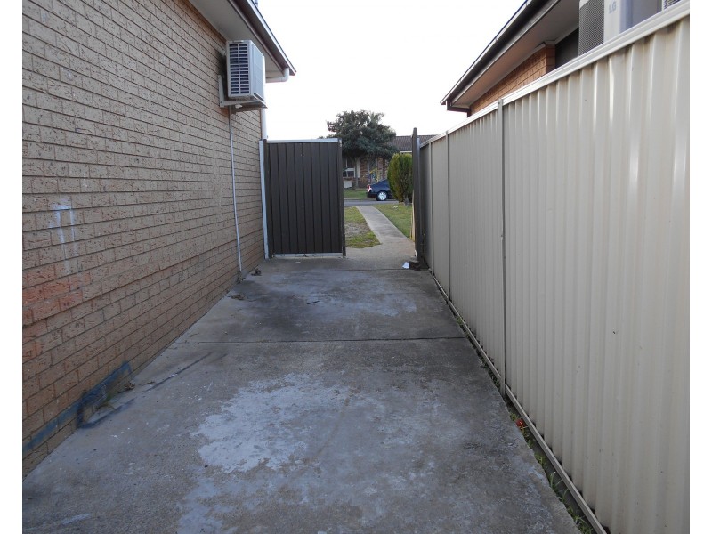 6A Barker Street, Bossley Park NSW 2176