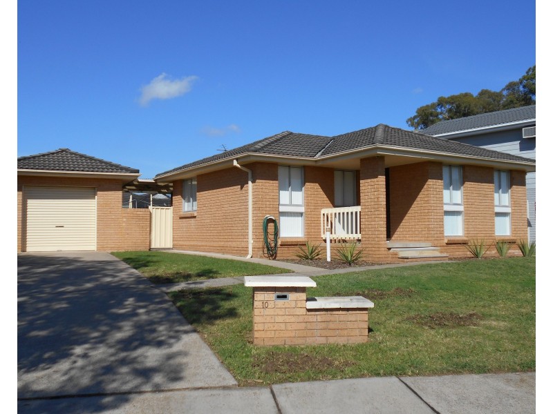 10 Etna Place, Bossley Park NSW 2176