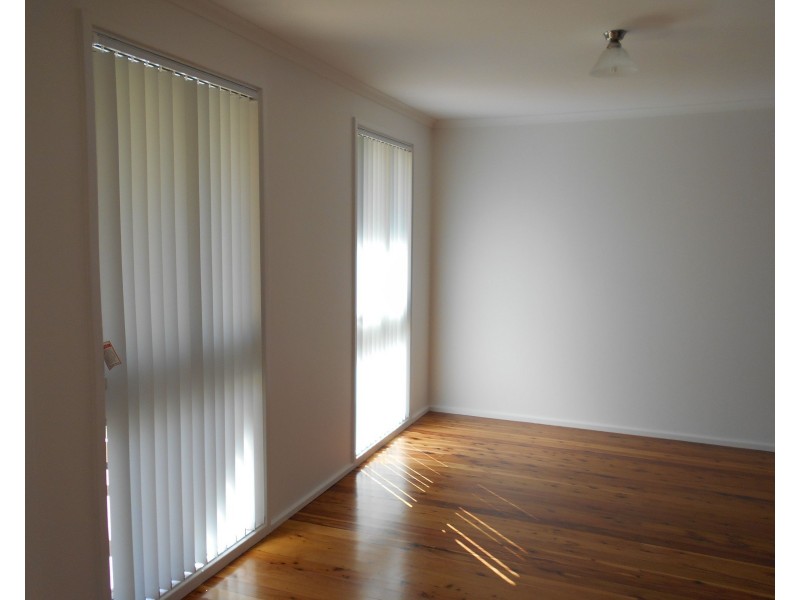 10 Etna Place, Bossley Park NSW 2176