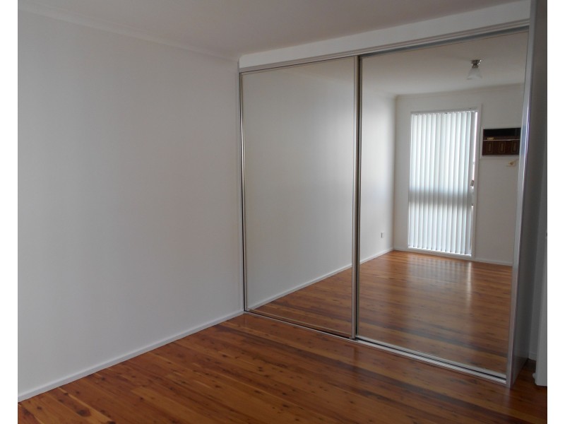 10 Etna Place, Bossley Park NSW 2176