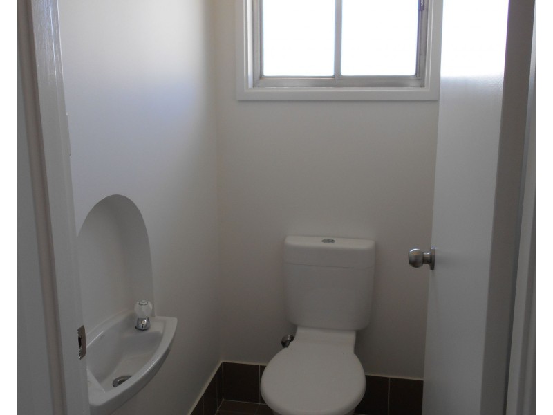 10 Etna Place, Bossley Park NSW 2176