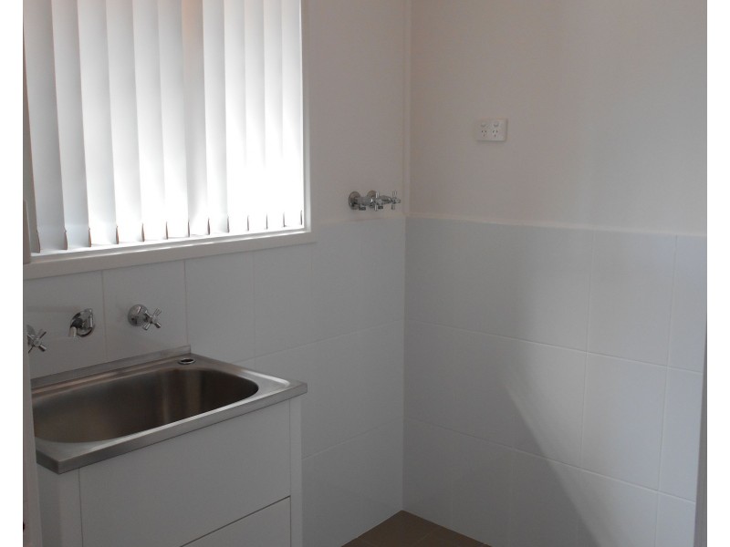 10 Etna Place, Bossley Park NSW 2176