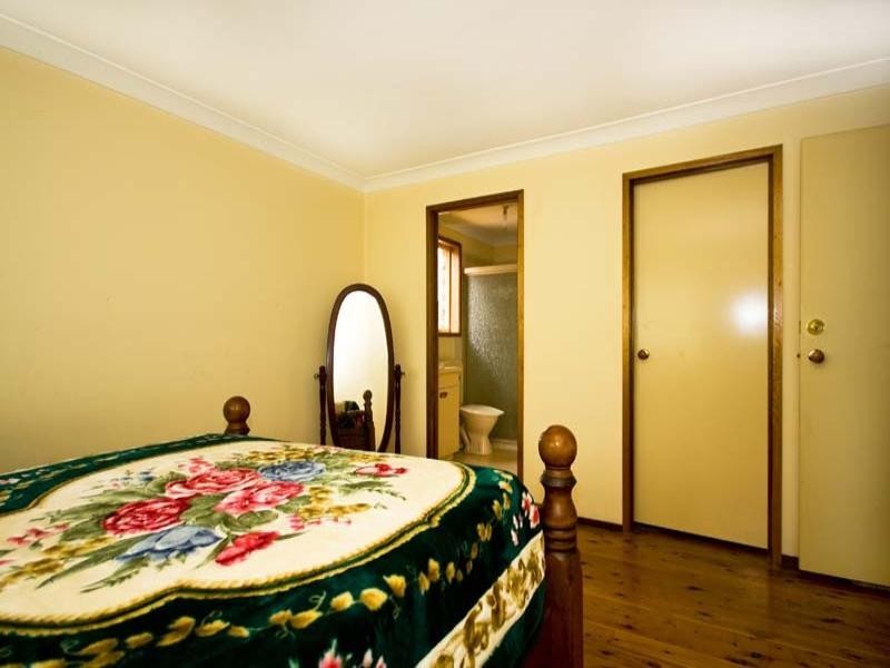 4 Waterhouse Street, Abbotsbury NSW 2176