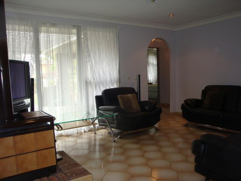 8 Hope Crescent, Bossley Park NSW 2176