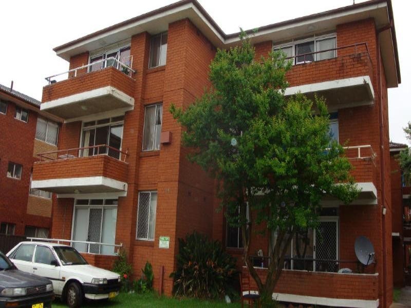 8/49 Hamilton Road,, Fairfield NSW 2165