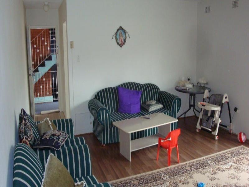 8/49 Hamilton Road,, Fairfield NSW 2165