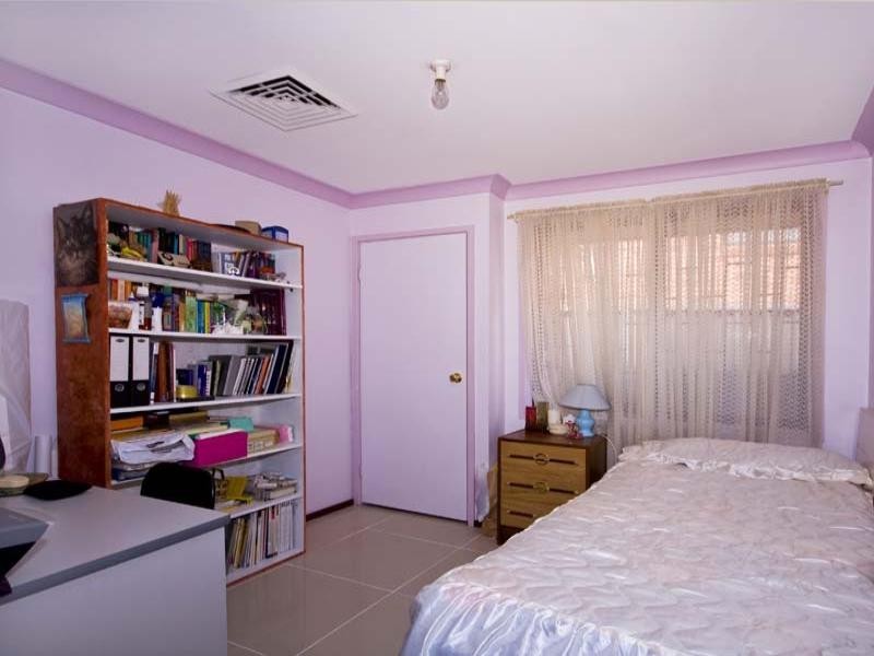 42 Castlereagh Street, Bossley Park NSW 2176