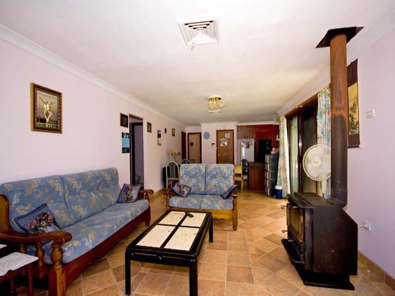 42 Castlereagh Street, Bossley Park NSW 2176