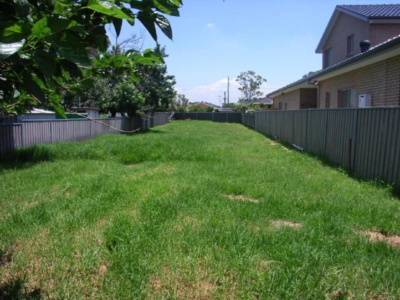 2 Dyson Place, Fairfield West NSW 2165