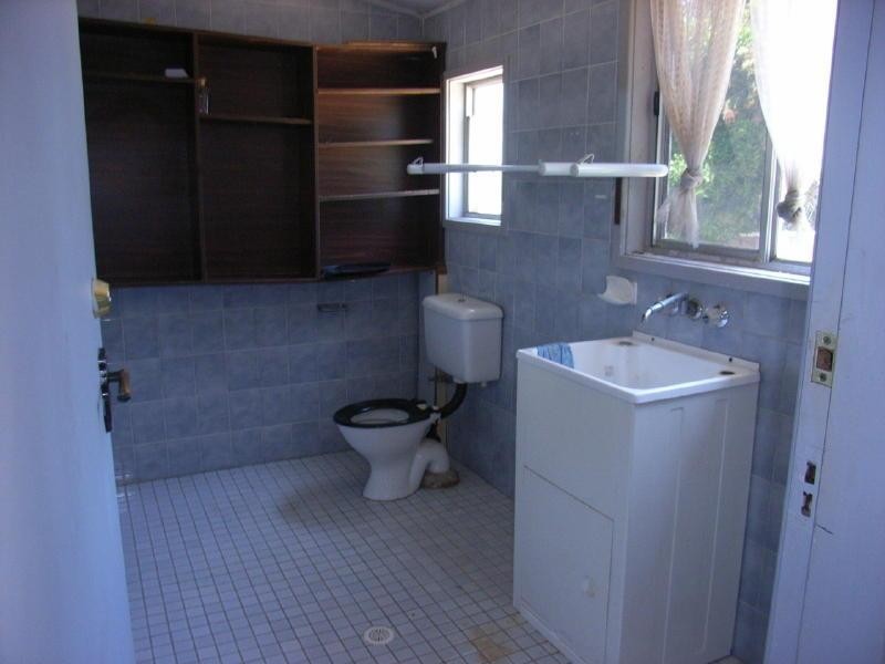 2 Dyson Place, Fairfield West NSW 2165