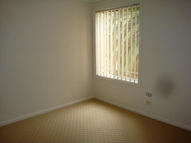 2/22 Stanbrook Street, Fairfield Heights NSW 2165