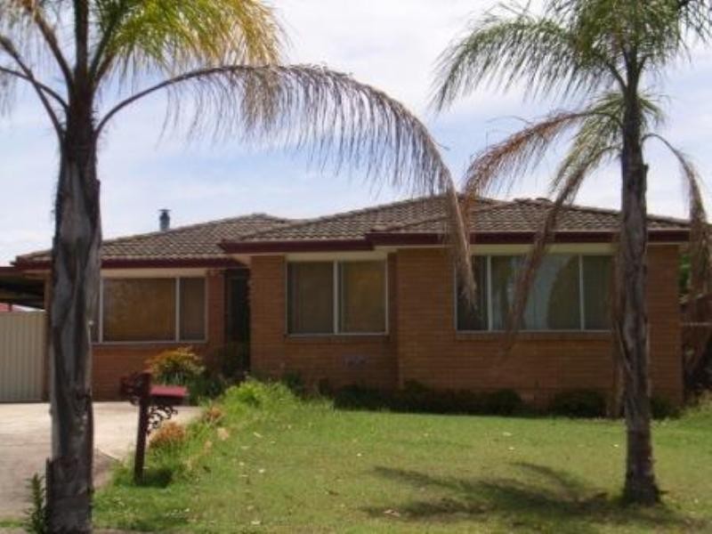 13 Glenfern Crescent, Bossley Park NSW 2176