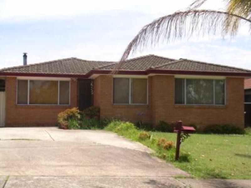 13 Glenfern Crescent, Bossley Park NSW 2176