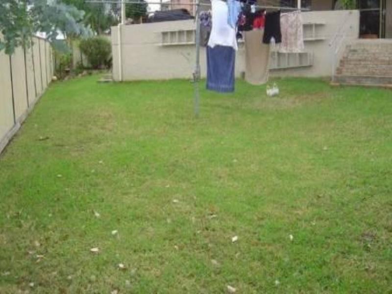 5a Loddon Close, Bossley Park NSW 2176