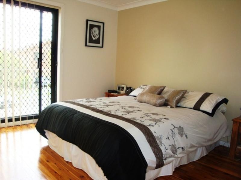 1 Roland Street, Bossley Park NSW 2176