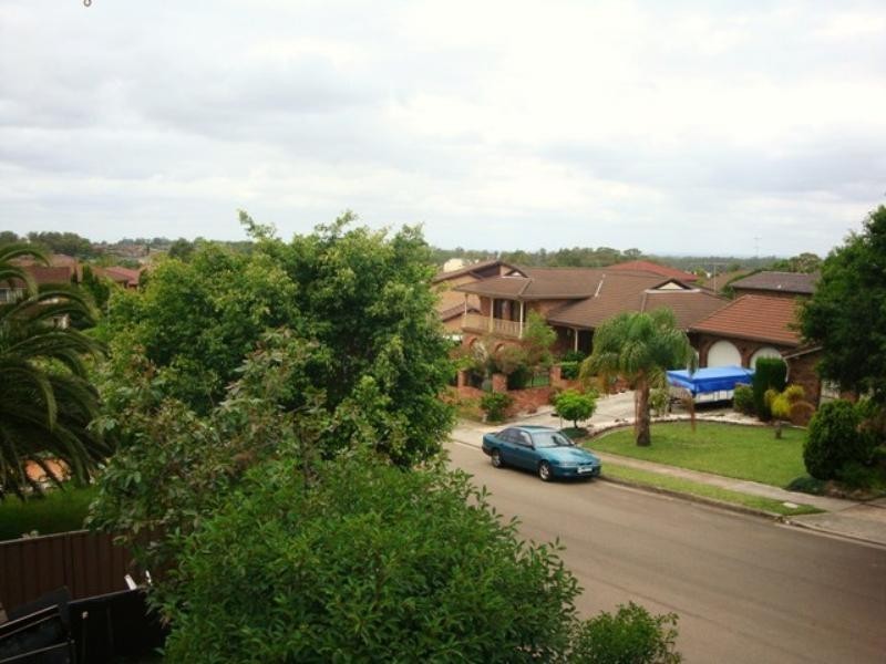 1 Roland Street, Bossley Park NSW 2176