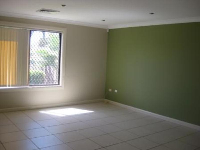 2 Tumut Place, Bossley Park NSW 2176