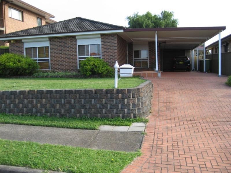 14 Binyon Close, Wetherill Park NSW 2164