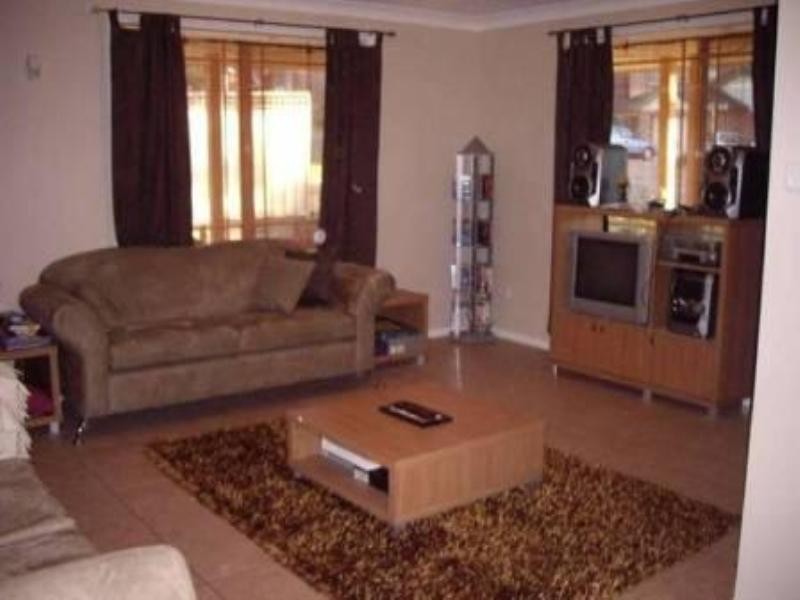 2/12 Sidney Place, Casula NSW 2170