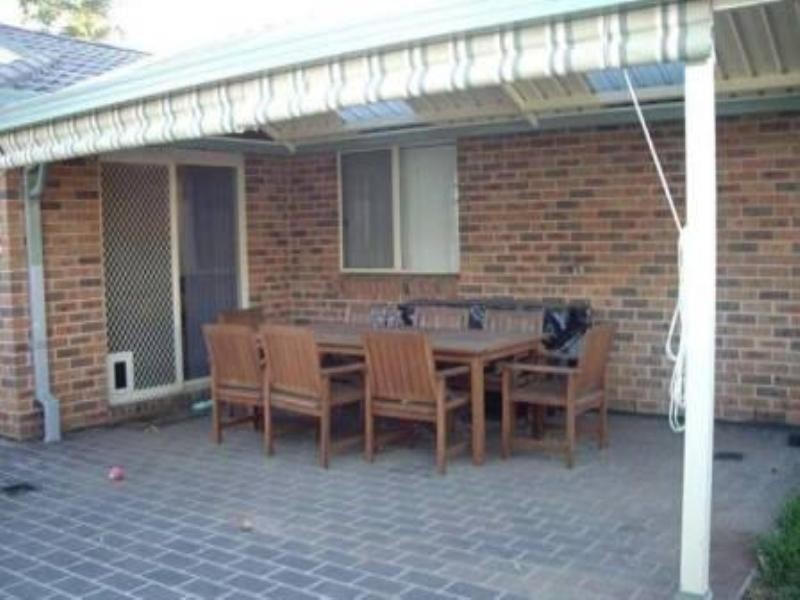 2/12 Sidney Place, Casula NSW 2170
