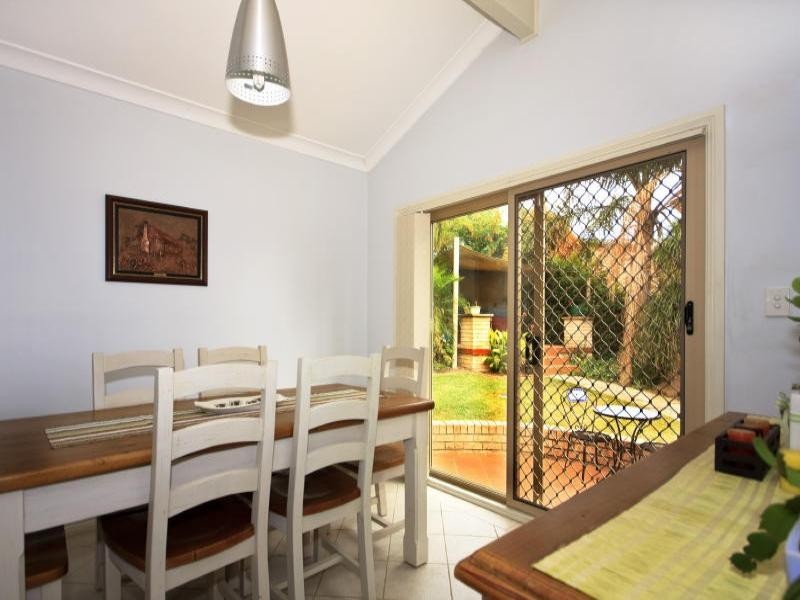 3 Avalon Close, Bossley Park NSW 2176