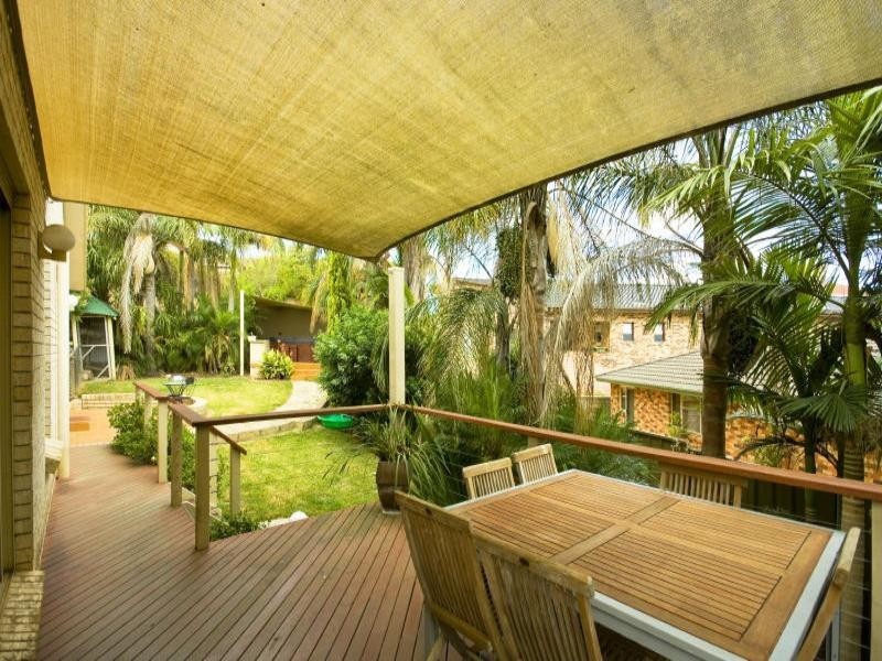 3 Avalon Close, Bossley Park NSW 2176