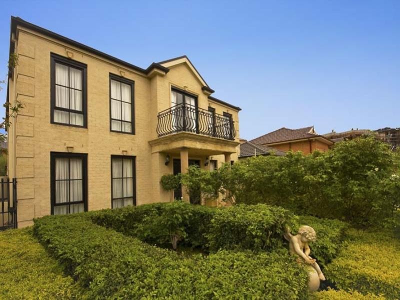 33 Clementina Circuit, Cecil Hills NSW 2171