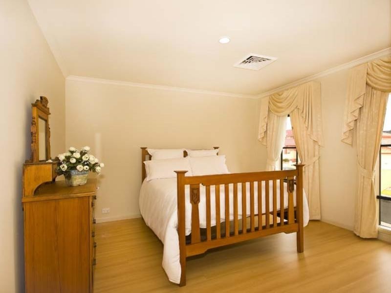 33 Clementina Circuit, Cecil Hills NSW 2171