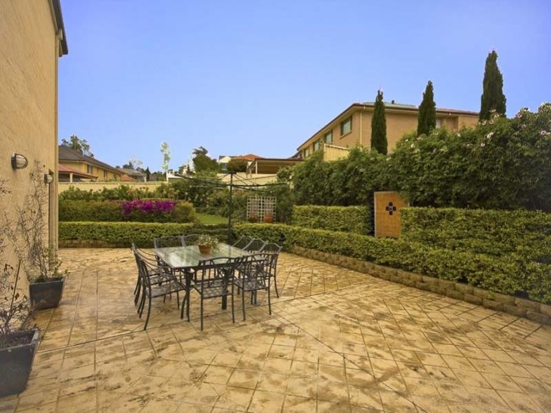 33 Clementina Circuit, Cecil Hills NSW 2171